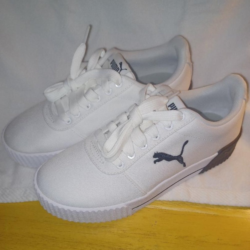 NEW IN BOX - Puma Carina Summer Cat tennis shoes